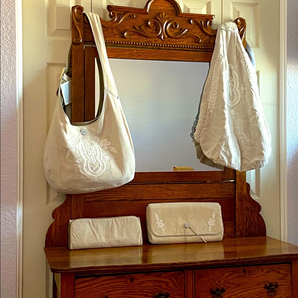 Serena and Lily diapering kit and sling